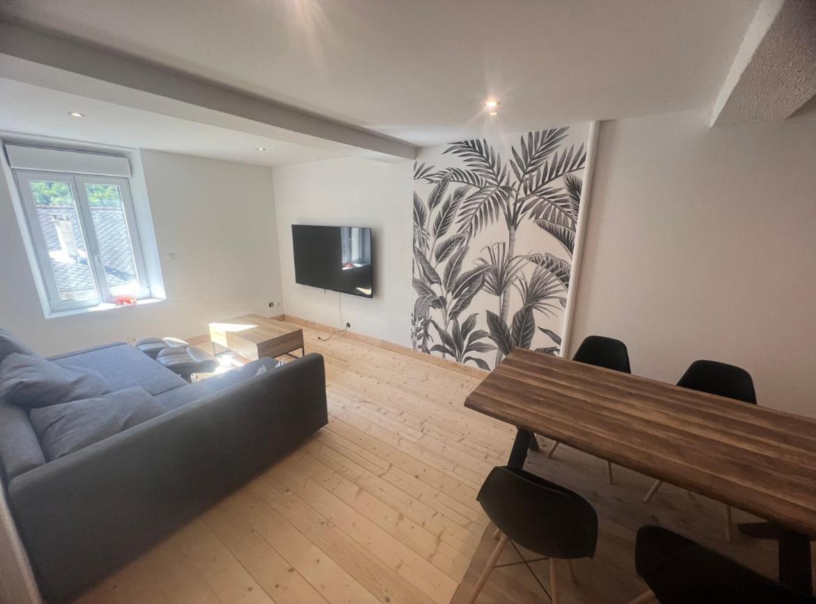 Charmant Grand Appartement Serdinya Exterior photo